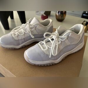 Jordan 11 Kids - White and Lavender